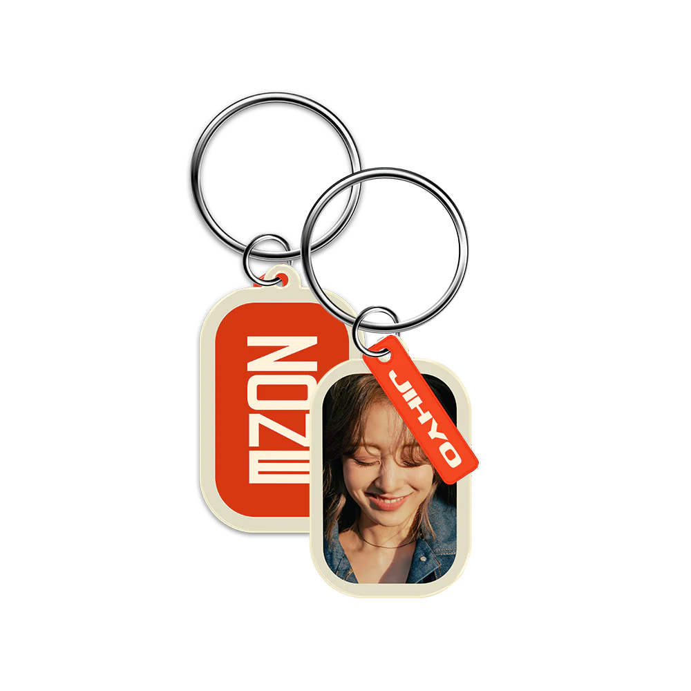 JIHYO (TWICE) ZONE KEYCHAIN